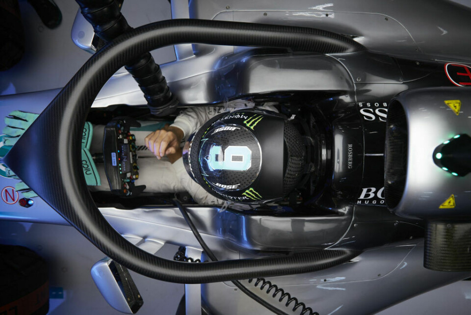 Halo dekker mye av cockpiten, men er ingen helt lukket løsning. (Foto: Mercedes AMG F1)