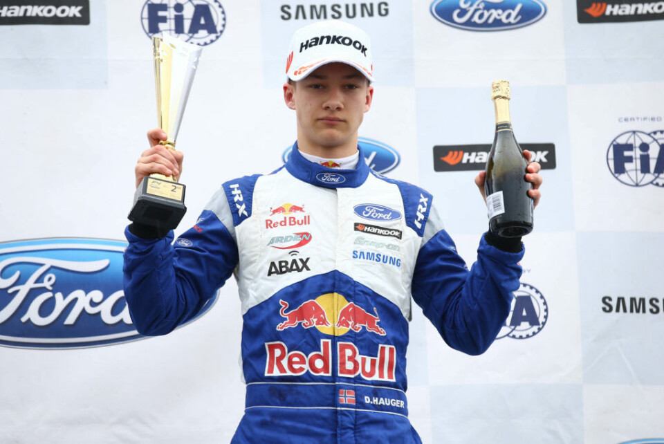 Blandede følelser på pallen for Dennis Hauger. (Foto: Dutch Photo Agency/Red Bull Content Pool)