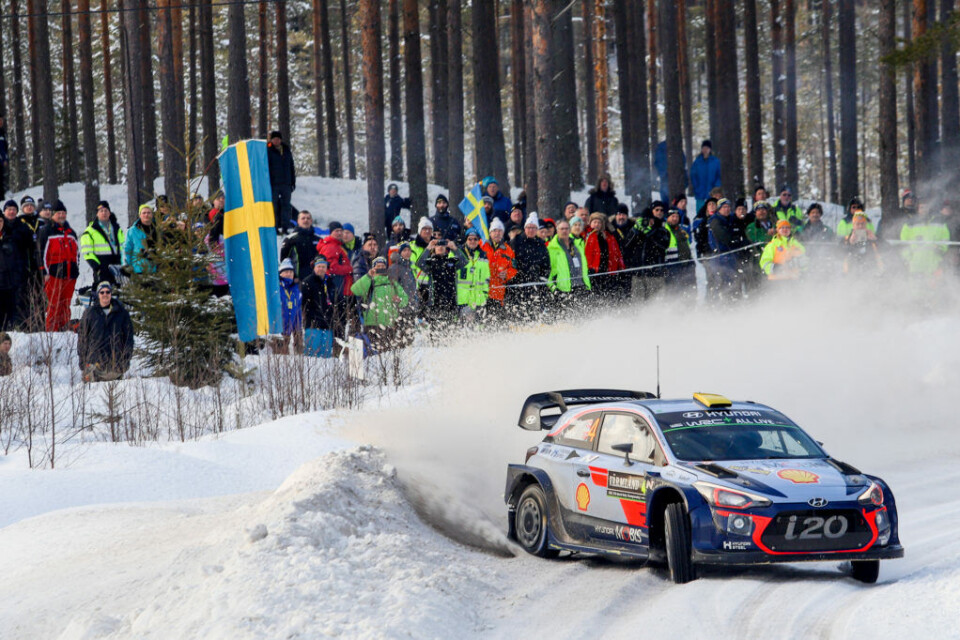 Andreas Mikkelsen kjørte inn til pallplass i Sverige, men uttalte likevel gjennom løpet at det var forbedringspotensial i oppsettet. Slik har det vært også helt fram til Rally Argentina. (Foto: Simen Næss Hagen)