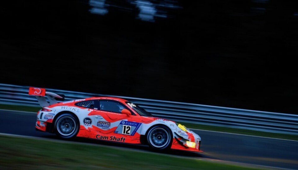 Denne bilen skal Dennis Olsen kjøre på 24-timeren på Nürburgring med til helgen, sammen med Otto Klohs, Lars Kern og Philipp Frommenwiler. (Foto: Porsche Motorsport)
