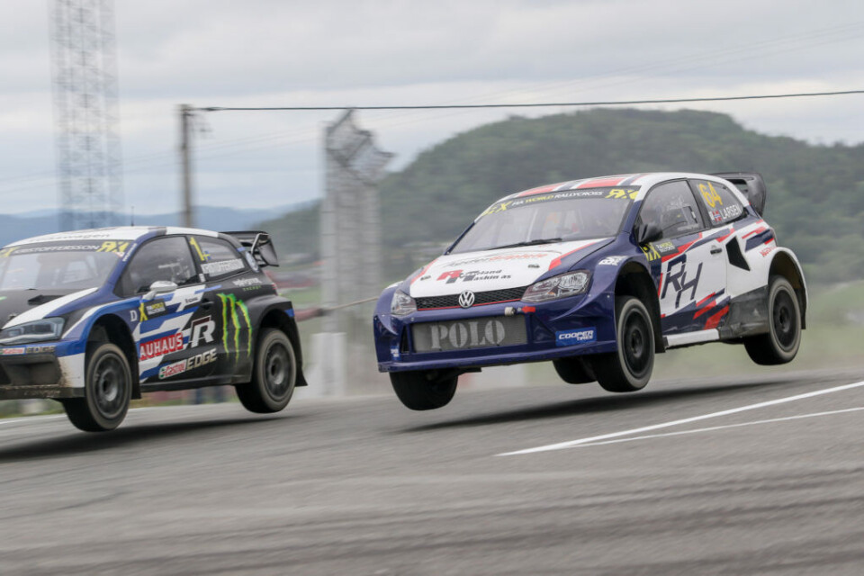 Kjetil Larsen og Johan Kristoffersson side om side under treningsskjøringen på fredag. (Foto: Simen Næss Hagen)