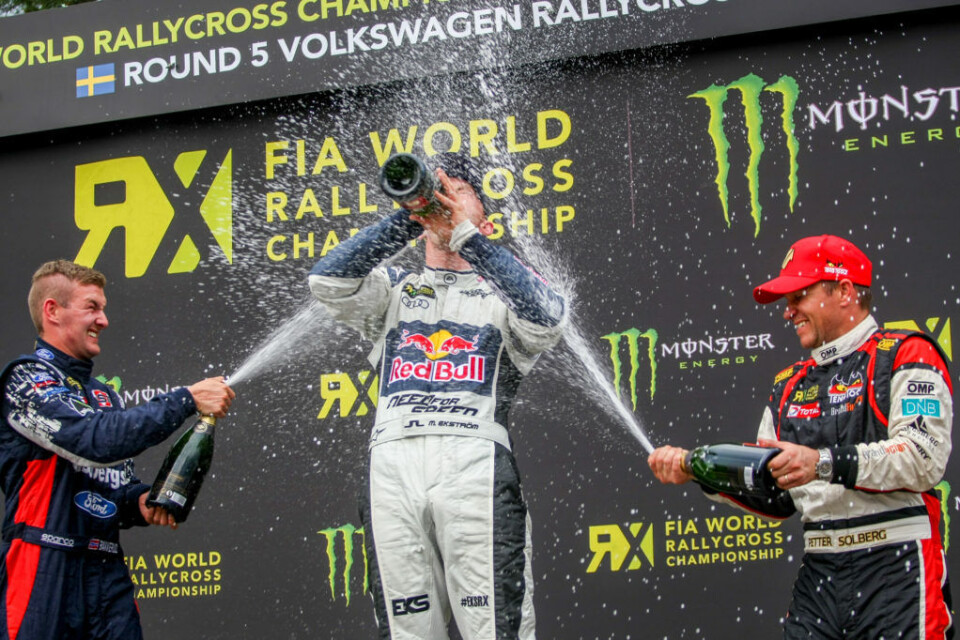 Mattias Ekström vant den første VM-runden i Höljes i 2014. Det er også eneste gangen Andreas Bakkerud og Petter Solberg har stått på pallen sammen dette løpet. (Foto: Simen Næss Hagen)