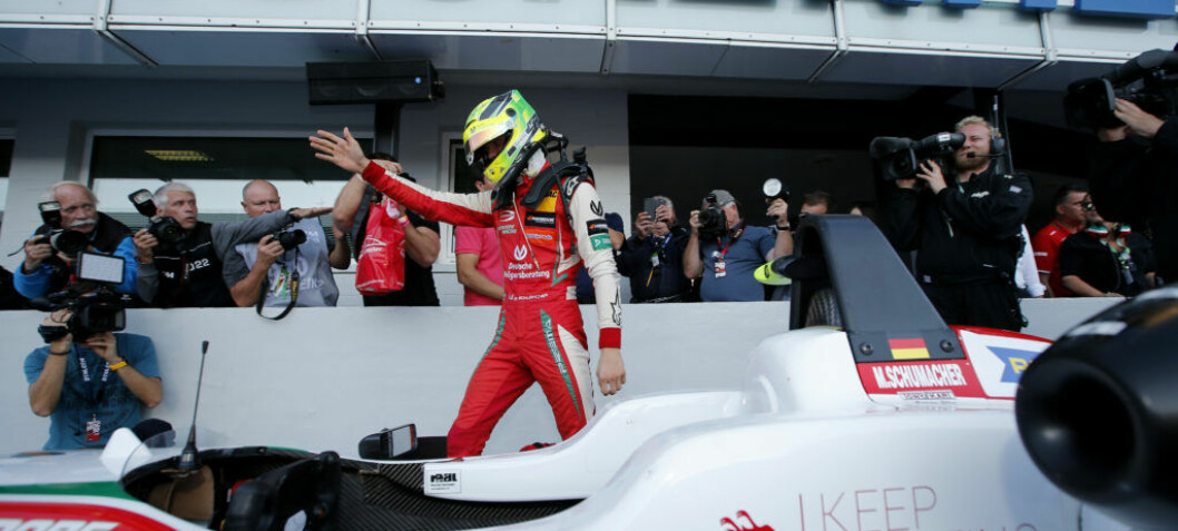 Schumacher sikret F3-tittelen - slik får han slappet av i alt medietrykket