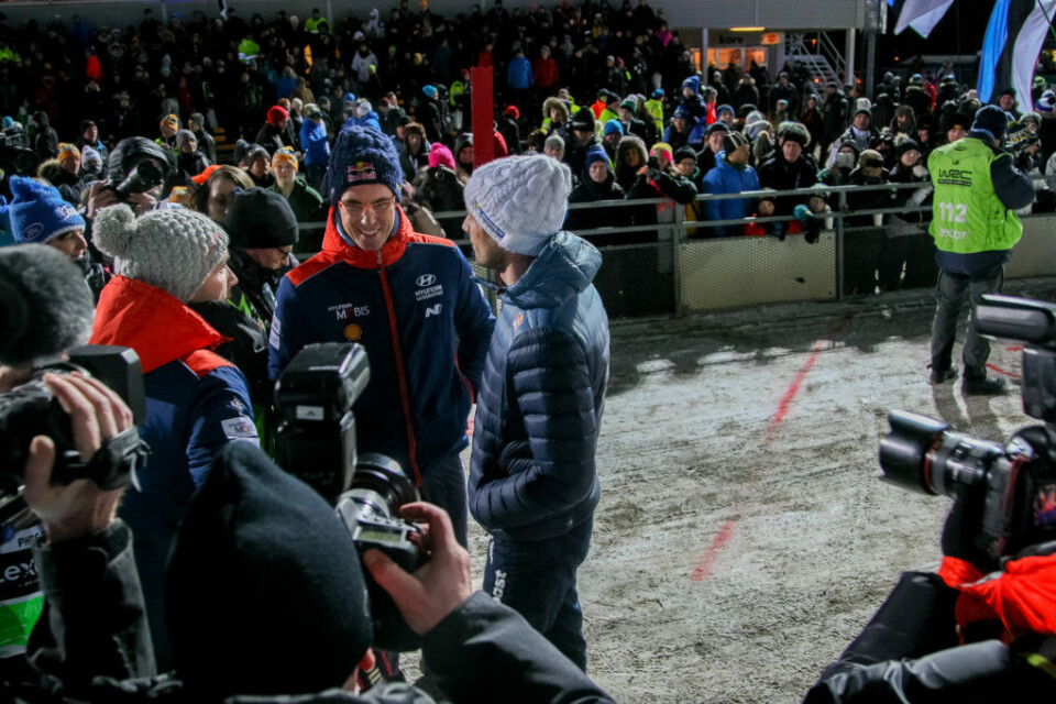 WRC-førerne er yndete objekter for både presse og fans under rallyløpene. Men hvor mange av uttrykkene under har du faktisk hørt fra førerne oppigjennom? (Foto: Simen Næss Hagen)