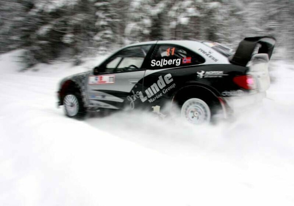 Da Petter Solberg ble privatfører i rally i 2009, var valg av startnummer valgfritt. Både før og siden har 11-tallet fulgt ham, bokstavelig talt. Her fra hans første test med sin nye Citroën Xsara WRC vinteren 2009. (Foto: Simen Næss Hagen / Parc Fermé)