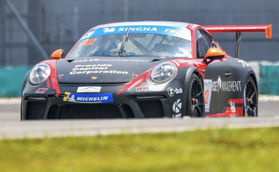 I denne bilen håper Daniel Størkersen at resultatene fra Thailand og Asia kan føre ham opp og fram i internasjonal racing, aller helst under Porsche-paraplyen. (Foto: Thailand Super Series / Norway Racing)