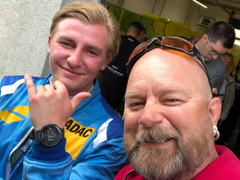 Mads Siljehaug og landslagstrener Fredrik Brenna-Lund. (Foto: Privat)