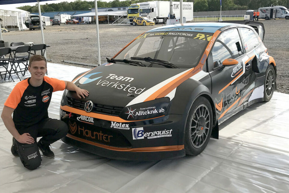 Thomas Bryntesson, her i sin nye Volkswagen Polo, er én av flere nordmenn som skal ut i ilden denne helgen. (Foto: Privat)