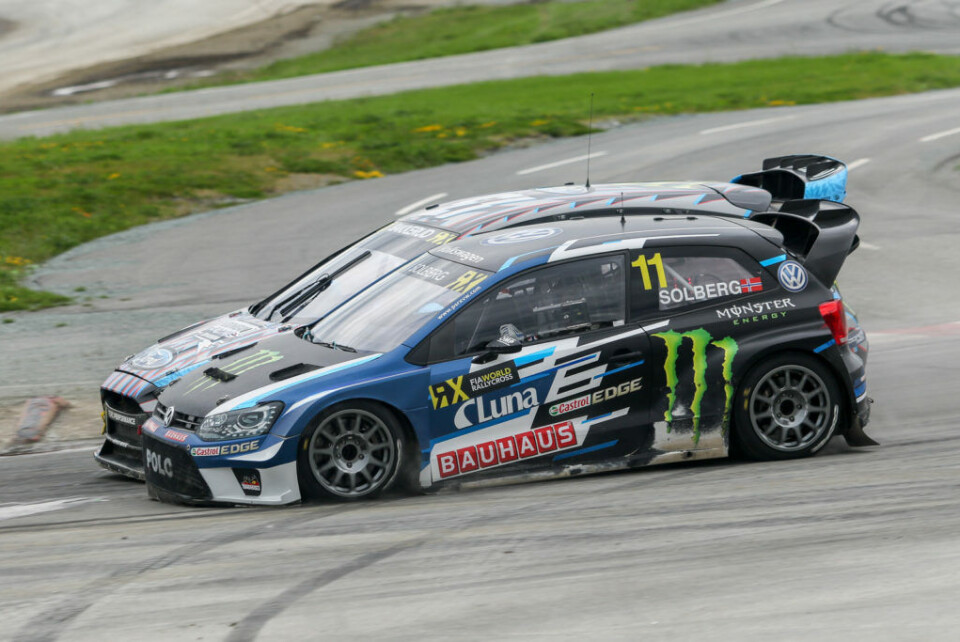Mange husker denne disputten fra 2017, hvor Andreas Bakkerud «tar ut» Petter Solberg i alternativsporet på første runde i semifinalen. Solberg røk ut, mens Bakkerud avanserte til finale. (Foto: Simen Næss Hagen / Parc Fermé)