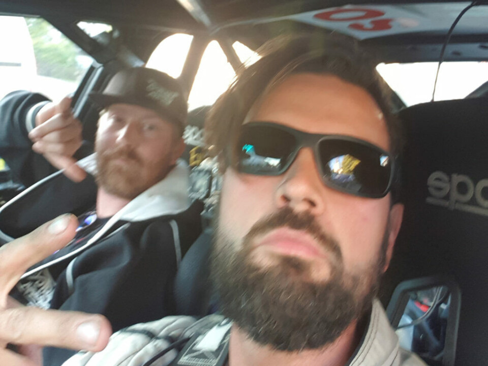 Lars Johan F. Strand, også bare kalt Lasse, her sammen med kartleser Jan Gunnar Hulthin. (Foto: Privat)