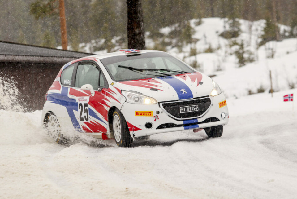 Du drar kanskje kjensel på denne bilen. Det er Lars Martin Stensbøls tidligere Peugeot 208 R2. Nå er den i Bakkens hender for resten av sesongen. (Foto: Simen Næss Hagen / Parc Fermé)