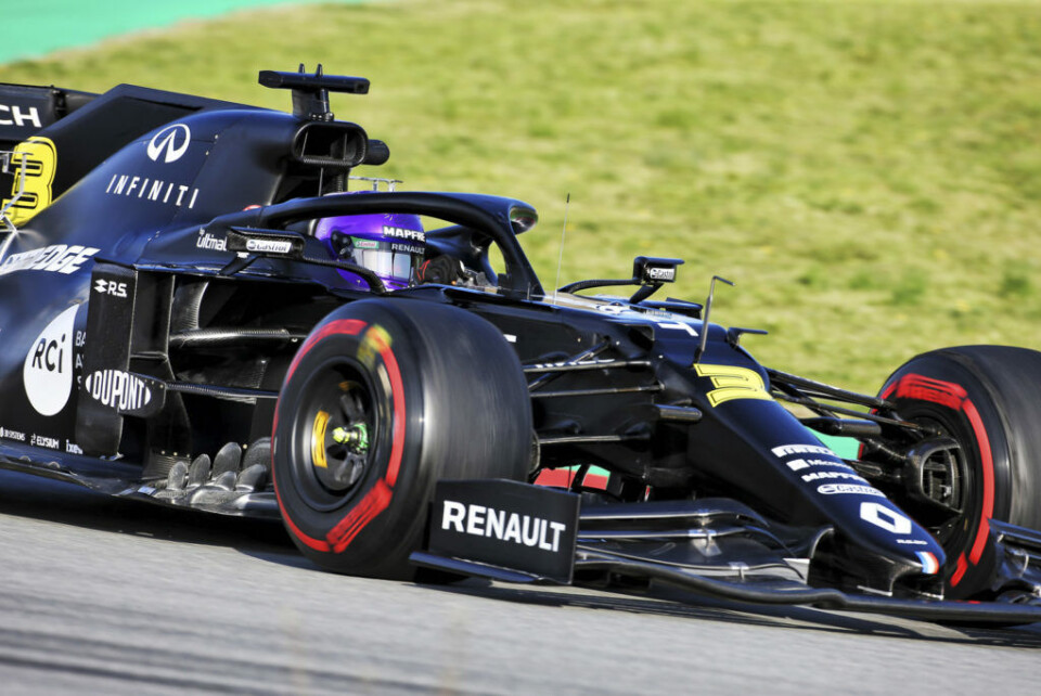 Daniel Ricciardo er igjen i sentrum av silly season, slik han var for to år siden. Her fra pre-season-testingen i Barcelona før sesongen ble avbrutt. (Foto: Renault F1 Team)