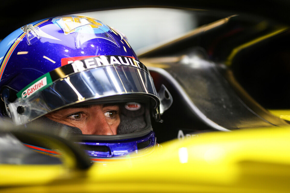 Fernando Alonso, her fra testen i Abu Dhabi etter sesongfinalen i desember. (Foto: XPB / James Moy Photography Ltd. / Renault)
