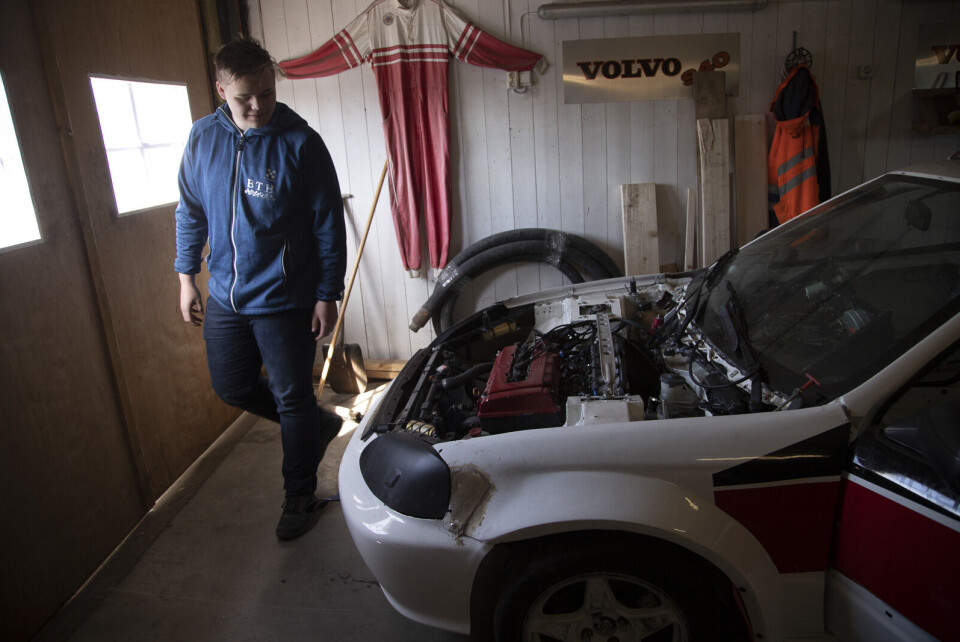 Her står Benjamins nye rallycrossbil for året, en Hpnda Civic tidligere kjørt av Andrine Rafoss.