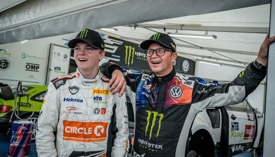 Petter og Oliver Solberg i forbindelse med Gymkhana GRiD i Polen, skal for første og siste gang møtes på like vilkår i et VM-løp under Rally Wales. I tillegg stiller ytterligere fire nordmenn i løpet. (Foto: Petter Solberg Media Office)