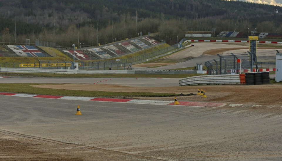 Her ser du traseen fra Schumacher-S-en helt i begynnelsen av sløyfa, mens du har alternativsporet ved Dunlop-svingen i bakgrunn. (Foto: Nürburgring)