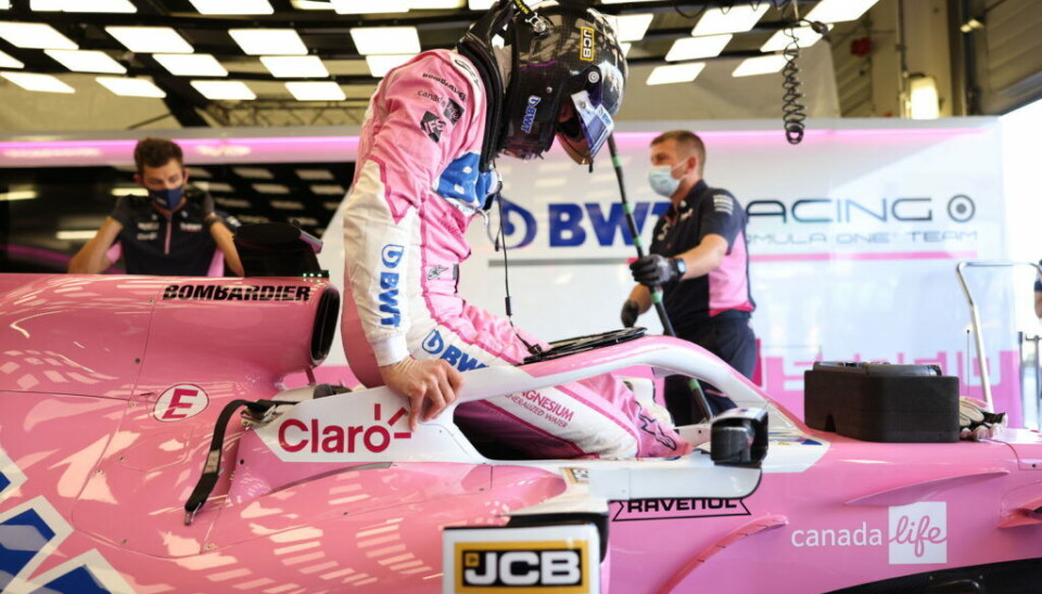 Nico Hülkenberg gjør seg klar til sine aller første metere i en Formel 1-bil siden Abu Dhabi i november i fjor. (Foto: BWT Racing Point F1 Team)