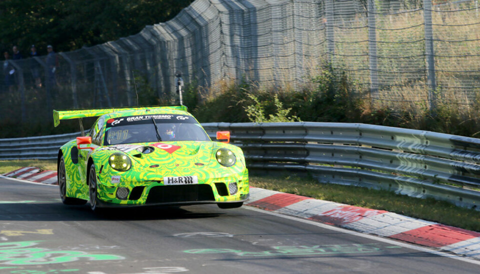 Porsche og Manthey Racing sitt faste start nummer 911 på Nürburgring, også kjent som Grello-bilen, er den som blir hardest rammet av at Porsche må trekke ut store deler av mannskapet etter positive koronatester fra Le Mans. (Foto: Simen Næss Hagen / Parc Fermé)