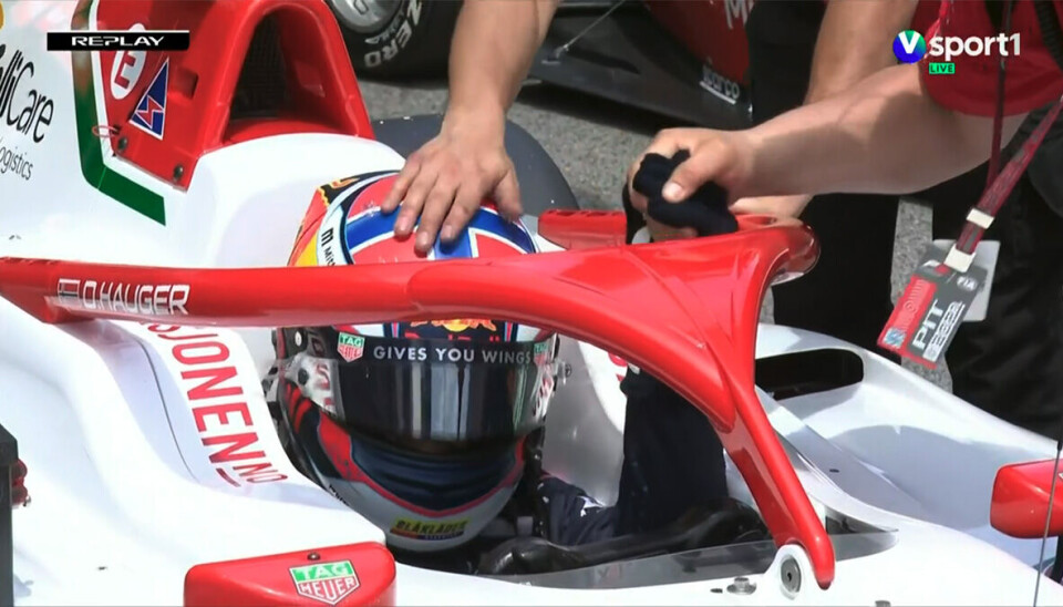 F3: Pole position til Dennis etter tusendelsthriller i kvalifiseringen