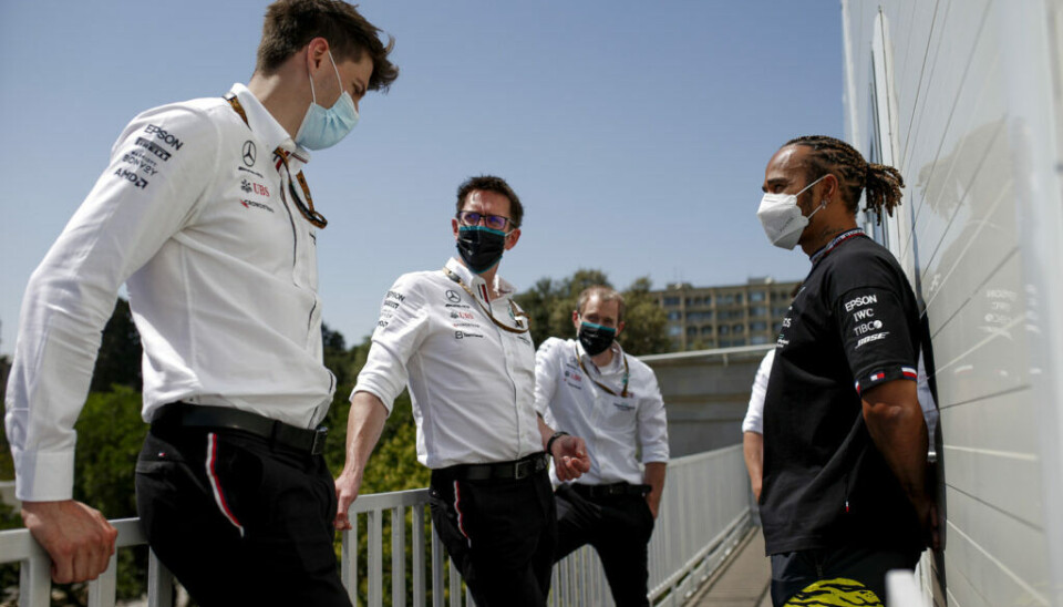 Blir det nye oppvaskmøter for Lewis Hamilton og resten av Mercedes-teamet igjen? (Foto: Jiri Krenek / Mercedes)