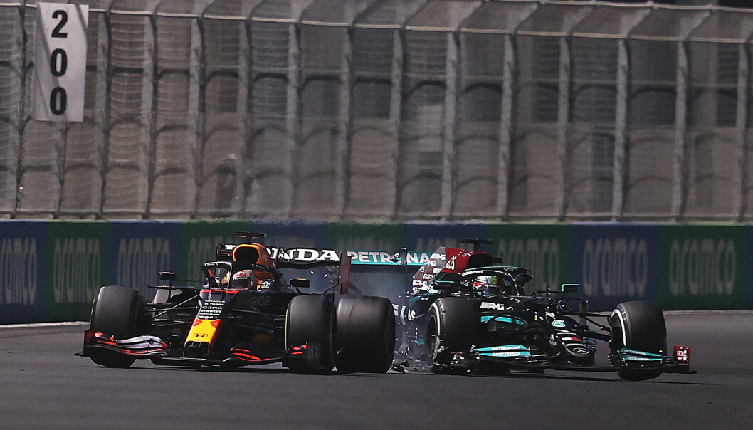Her smeller det da Max Verstappen mente å slippe forbi Lewis Hamilton i Saudi-Arabia Grand Prix, uten at sistnevnte forstod hvorfor Red Bull-føreren slakket av farten på banens raskeste parti.