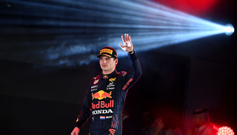 Max Verstappen endte på andreplass til tross for totalt 15 sekunder tidsstraff.