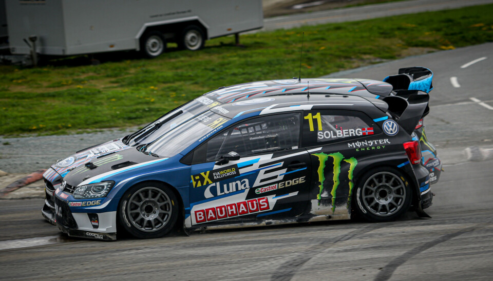 Det ble høydramatisk på Lånkebanen i 2017 da Andreas Bakkerud tok med seg en ufrivillig Petter Solberg inn i alternativsporet på første runden. I 2022 ville denne manøveren vært forbudt for begge av dem.