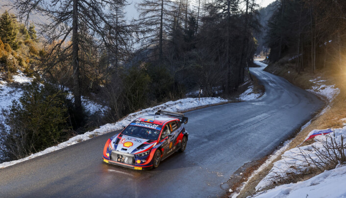 Oliver Solberg har ikke helt fått det til å stemme så langt i sesongåpningen av Rally-VM. Oliver Solberg har ikke helt fått det til å stemme så langt i sesongåpningen av Rally-VM.