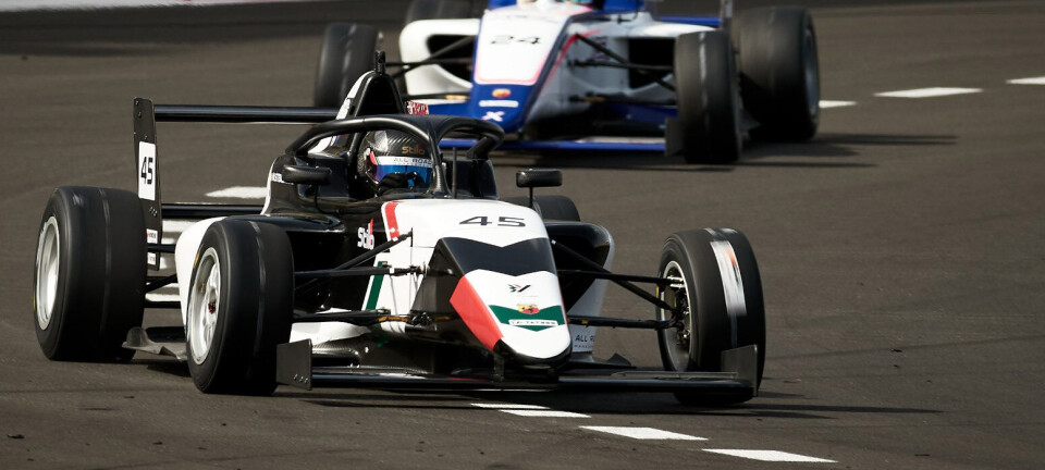 Formel 4-karrieren er i gang – debuten preget av gode oppturer og tunge nedturer