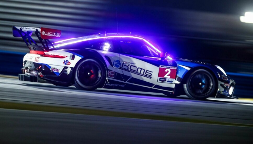 KCMG sin Porsche 911 GT3 R under lørdagens natt-trening.
