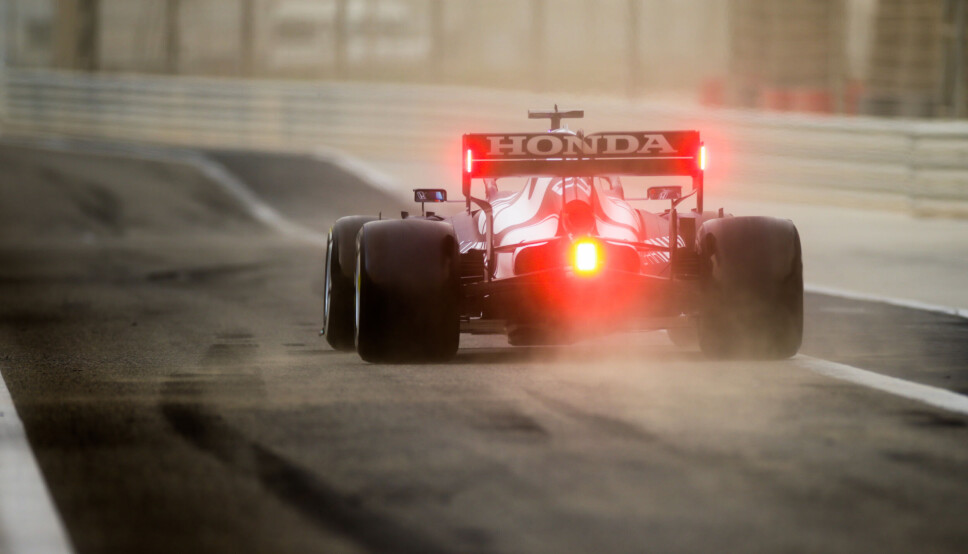 Svært sandete forhold da Formel 1 gjennomførte sin offisielle pre-season-test i Bahrain i fjor.
