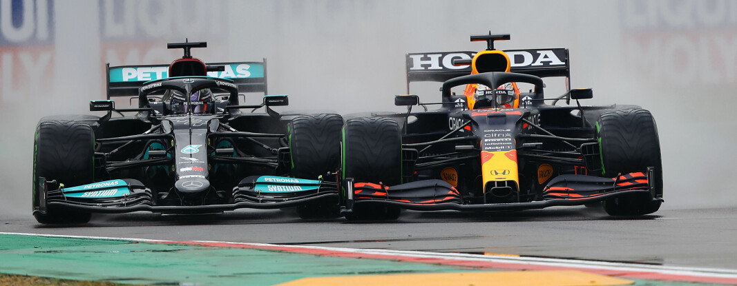 Løpet i fjor innbydde til en spennende duell i første sving mellom Max Verstappen og Lewis Hamilton. Verstappen vant etter et svært utfordrende løp med skiftende værforhold.