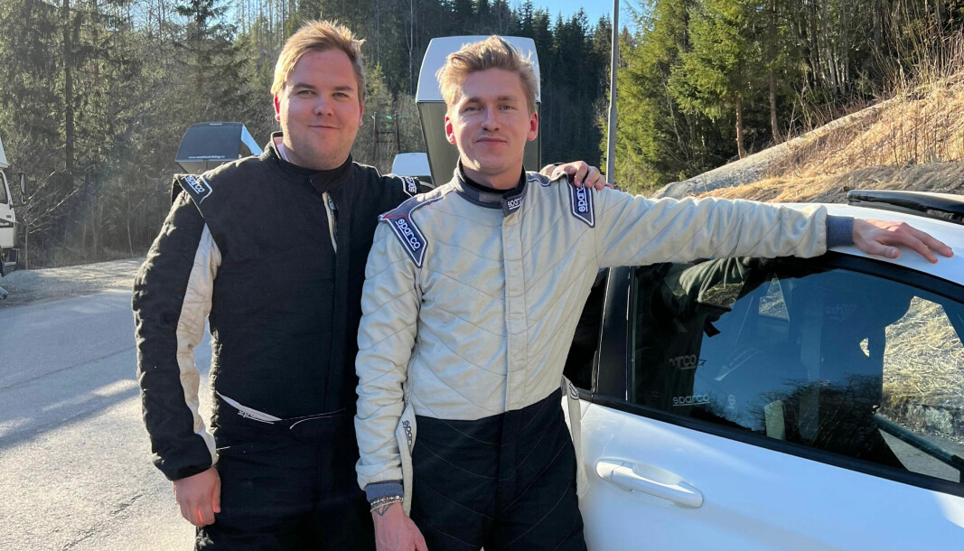 Marius Holtet (til høyre) og kartleser Jon Raaen er klar for et nytt kapittel i rallykarrieren når de stiller opp i Hurumsprinten i en nyinnkjøpt Ford Fiesta Rally4.