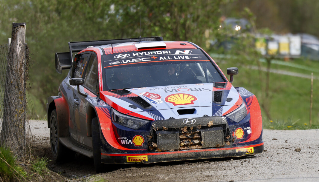 Verdensmesteren fra 2019 er nå på jakt etter sin første seier siden Artic Rally Finland i 2021. Verdensmesteren fra 2019 er nå på jakt etter sin første seier siden Artic Rally Finland i 2021.