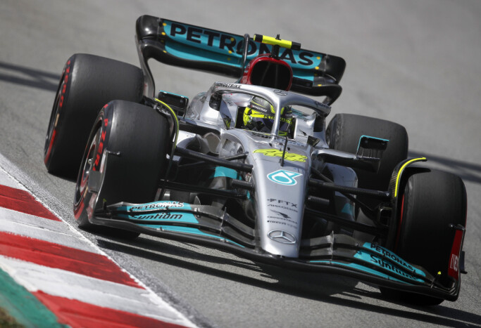 Hamilton hadde en så god oppkjøring i Spania at flere tror at han ville vunnet løpet om ikke det var for punkteringen på åpningsrunden.