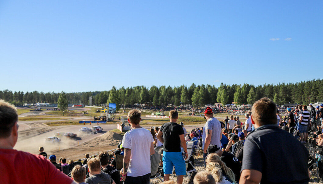 Rallycross i Höljes har alltid vært en folkefest, og selv om VM utgår i år så burde likevel startlista trekke mange tusen tilskuere nok en gang.