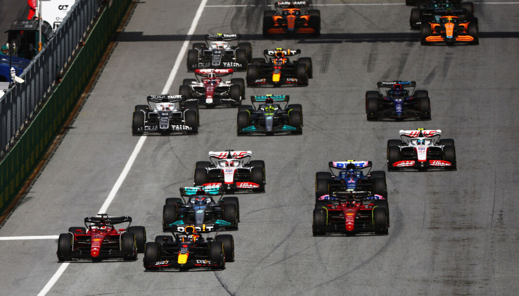 Tett, men jevn start på sprintløpet lørdag hvor det ikke var seierskampen og duellen om beste startposisjon søndag som bemerket seg ekstra. For det sørget Mick Schumacher og Lewis Hamilton for. Tett, men jevn start på sprintløpet lørdag hvor det ikke var seierskampen og duellen om beste startposisjon søndag som bemerket seg ekstra. For det sørget Mick Schumacher og Lewis Hamilton for.