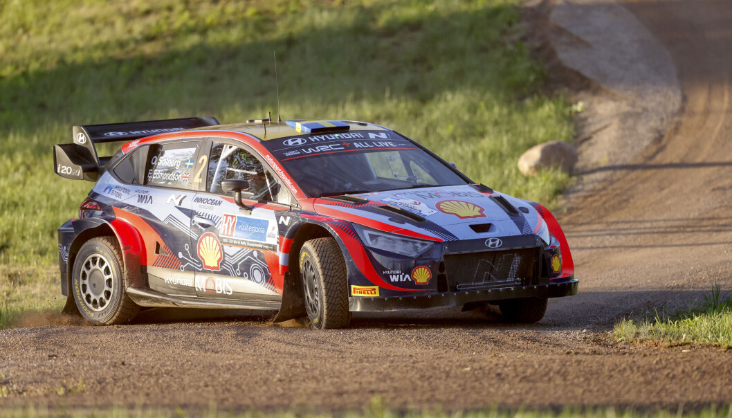 Oliver Solberg og kartleser Elliot Edmondson. Oliver Solberg og kartleser Elliot Edmondson.