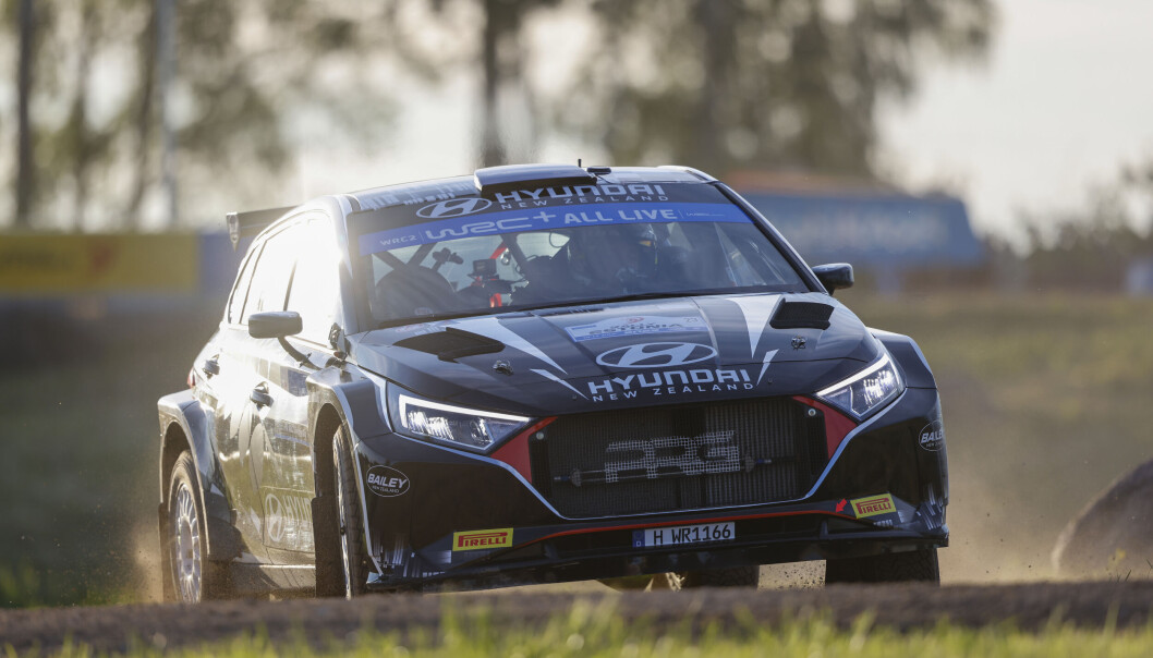 Det var ikke mange kilometerne Hayden Paddon fikk etter å ha reist fra motsatt side av jordkloden for å delta i Rally-VM. Det var ikke mange kilometerne Hayden Paddon fikk etter å ha reist fra motsatt side av jordkloden for å delta i Rally-VM.