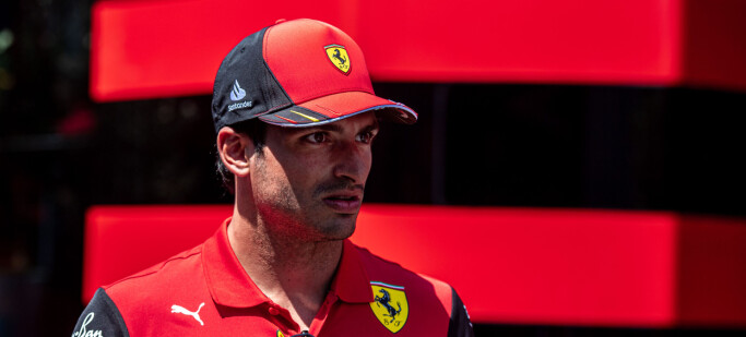 Sainz måtte plukket opp bitene for Ferrari etter Leclerc-avkjøring