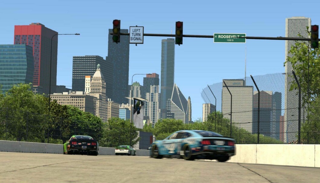 Bildet av store skyskrapere og NASCAR-biler som suser gjennom gatene i Chicago kommer snart til å bli virkelighet.