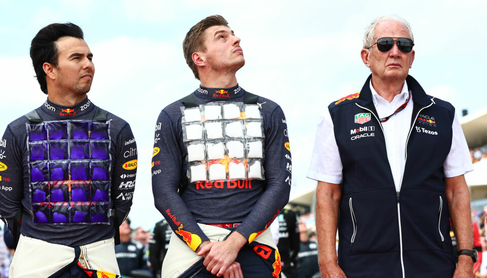 Sergio Perez, Max Verstappen og Dr. Helmut Marko før løpsstart.