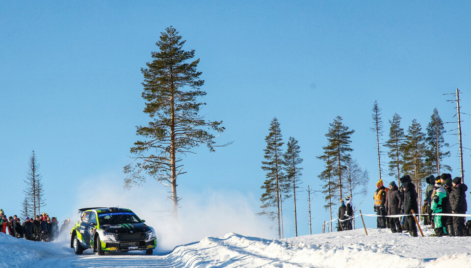 Oliver Solberg i flotte vinterforhold under Rally Sverige, hvor han har stålkontroll på WRC 2-klassen.