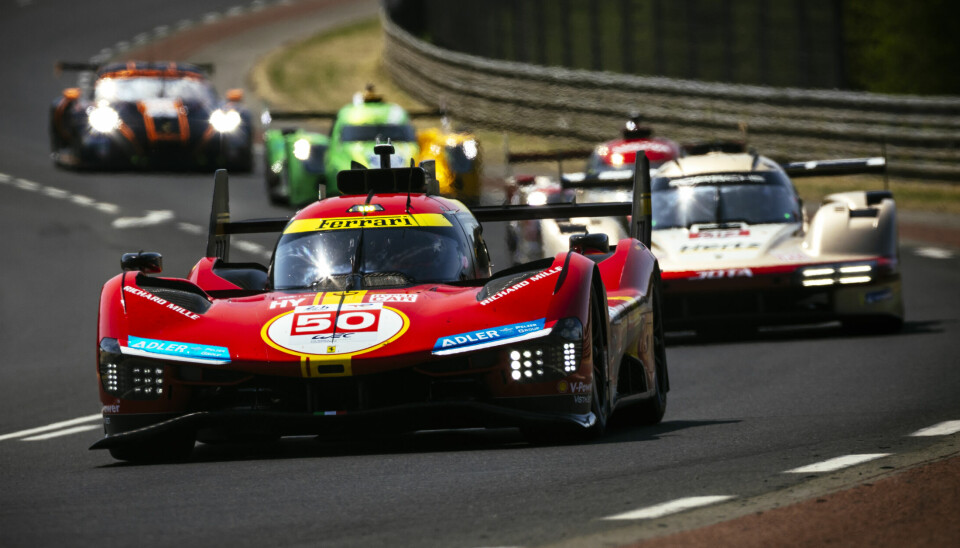 Ferrari leder en av LMDh-Porschene under testdagene i forkanten av årets Le Mans.