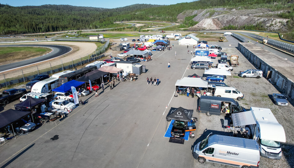 Depotet på ACR-banen bar preg av den store deltagelsen. Dramstad anslår at det vil komme enda flere til neste løp på banen i høst.