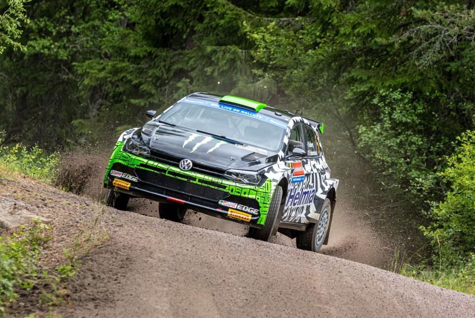 I fjor ble det seier for Oliver Solberg. Denne gangen er det pappa Petter som skal ratte samme bil.