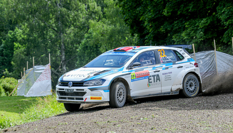 Frank Tore Larsen og Torstein Eriksen fra Royal Rally Scandinavia i Sverige i fjor sommer, dagen før den brutale krasjen. Fram til da imponerte de såpass mye at det har lagt et helt annet grunnlag for 2024.