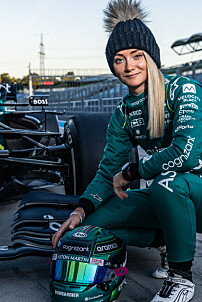 Derfor testet Aston Martin Jessica i en Formel 1-bil for aller første gang