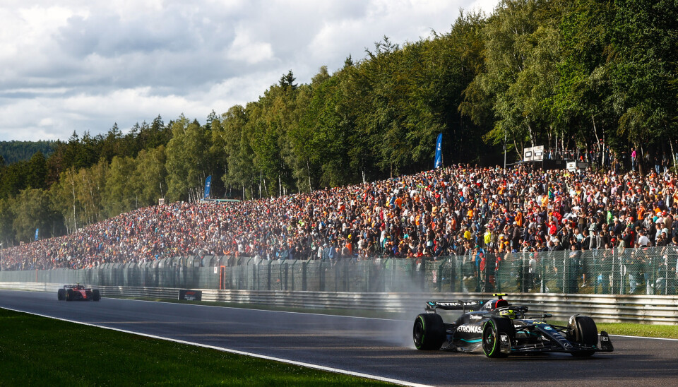 Folkehavet på Kemmel-langsiden kan sees som en naturlig del av Formel 1 i minst to år til. Folkehavet på Kemmel-langsiden kan sees som en naturlig del av Formel 1 i minst to år til.