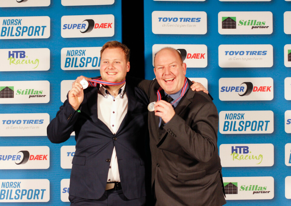 I Norgescup Biltrial klasse 4 ble det sølv til Andreas Rognes (venstre) og gull til Ken Thomas Topel.